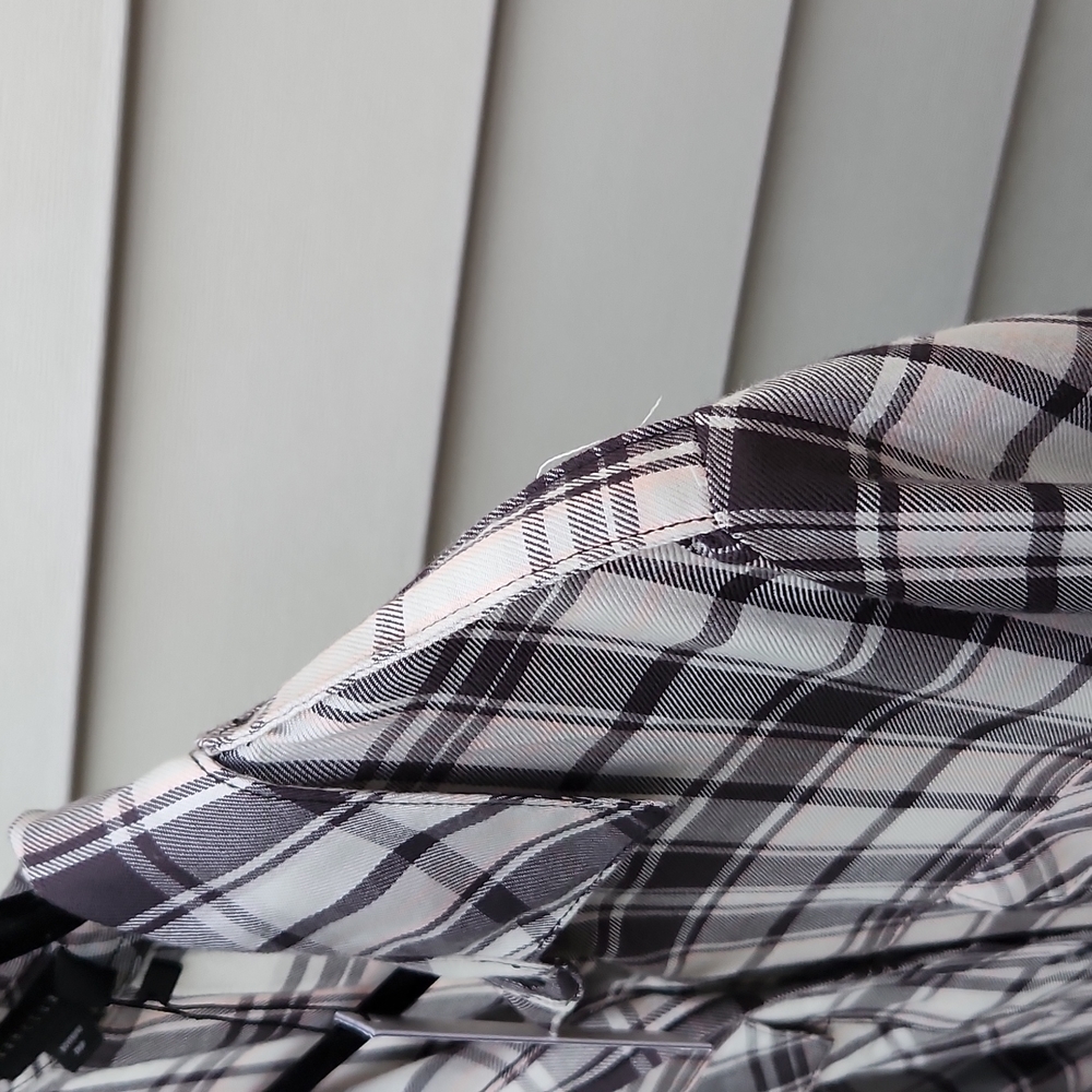Sanctuary -plaid Boyfriend shirt, Medium, snap closure and soft - Picture 6 of 8